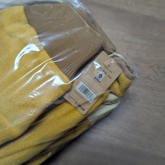 Patagonia Buckwheat Gold Apparel - Picture 4 of 5